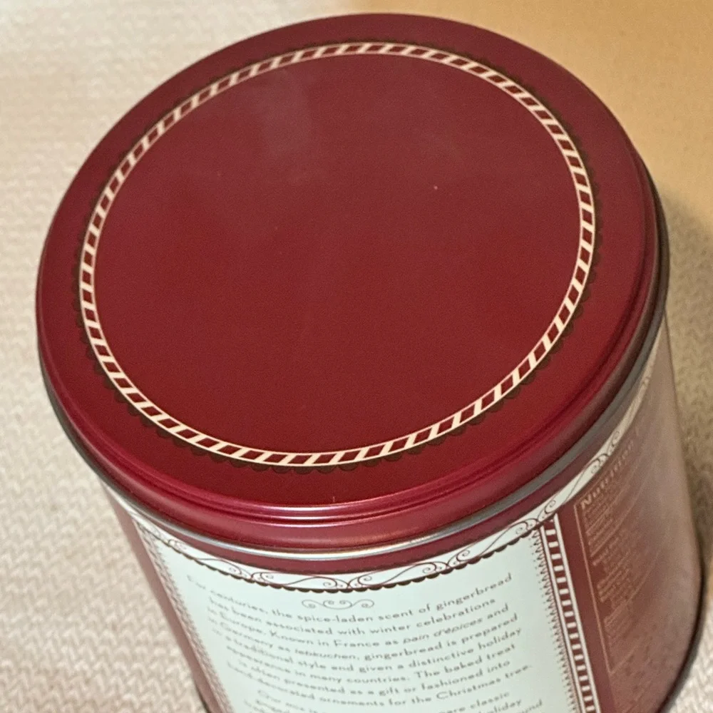 Williams Sonoma Gingerbread Cookie Tin